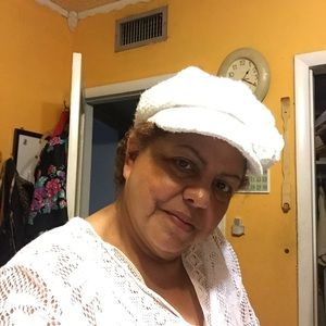 Meet your Posher, Aida